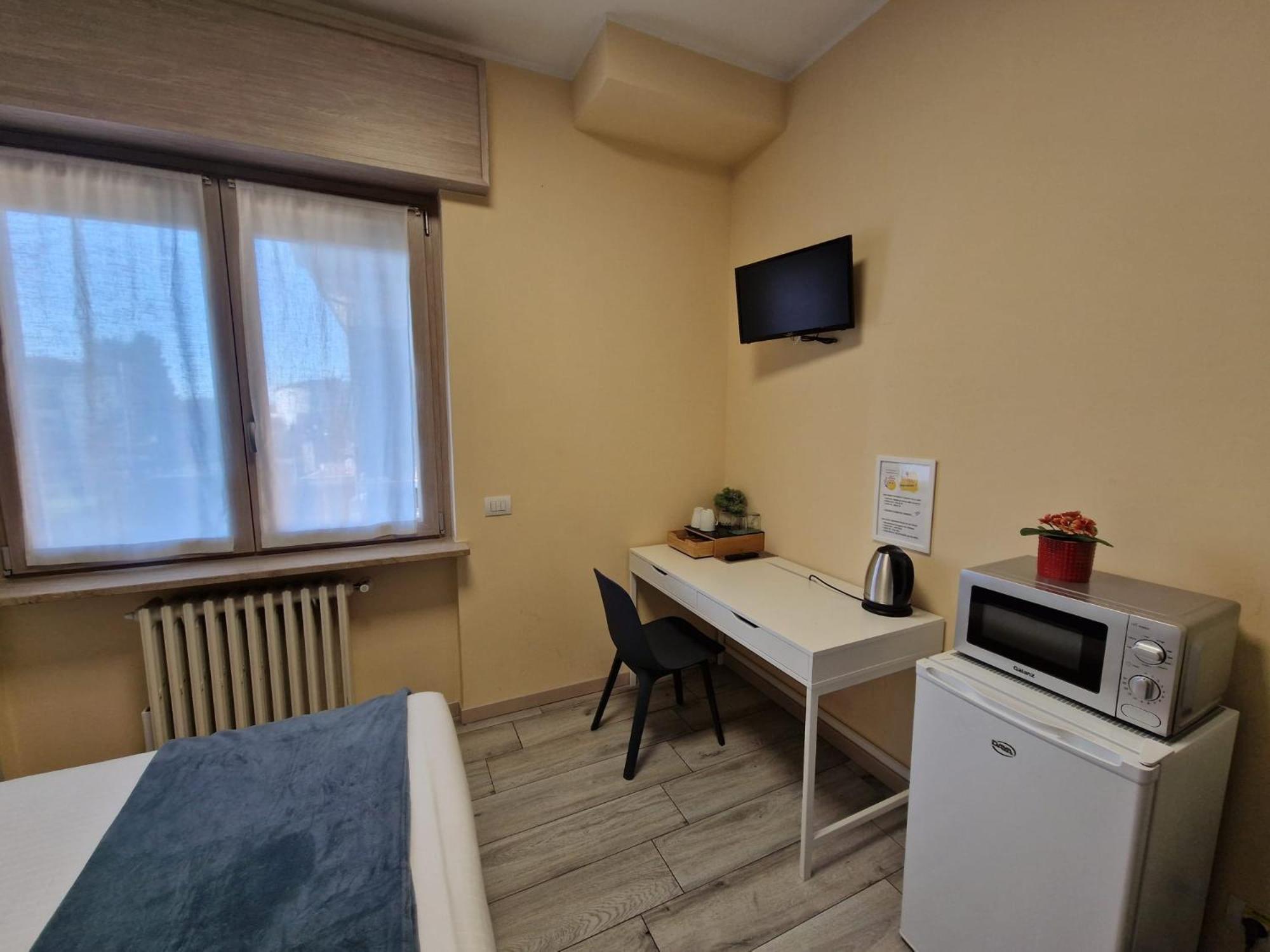 Bgy Airport House Grassobbio Otel Oda fotoğraf