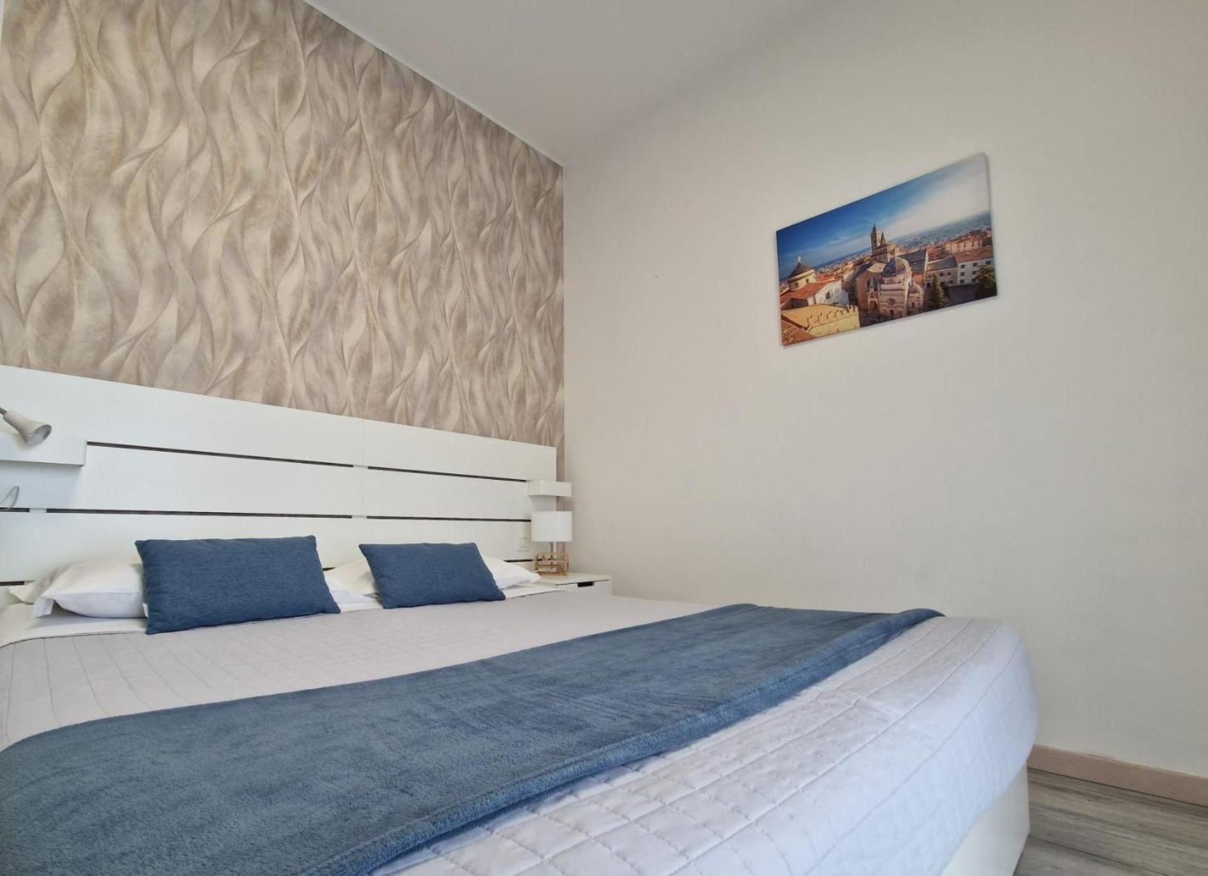 Bgy Airport House Grassobbio Otel Dış mekan fotoğraf